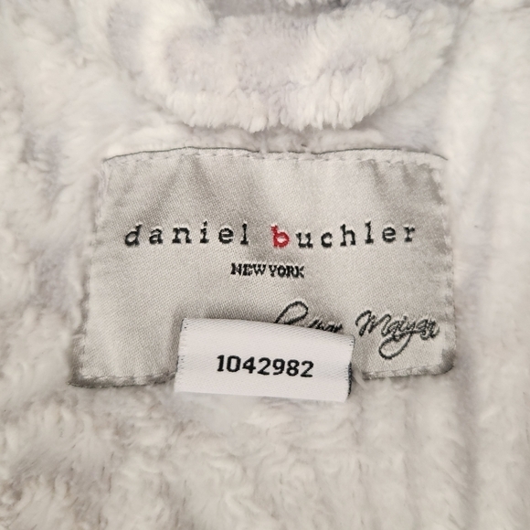 Daniel Buchler plush robe - Picture 8 of 9